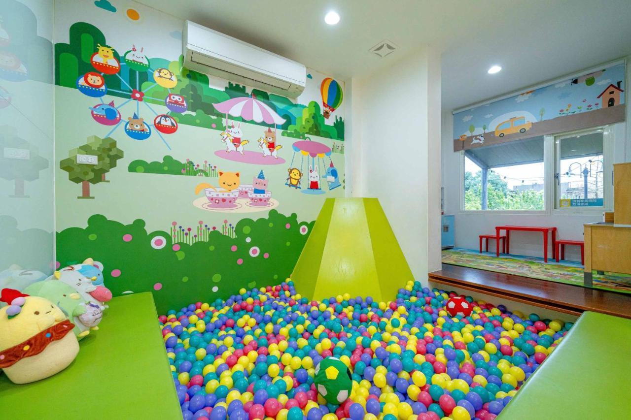 Playful Paradise Dongshan  Exterior photo